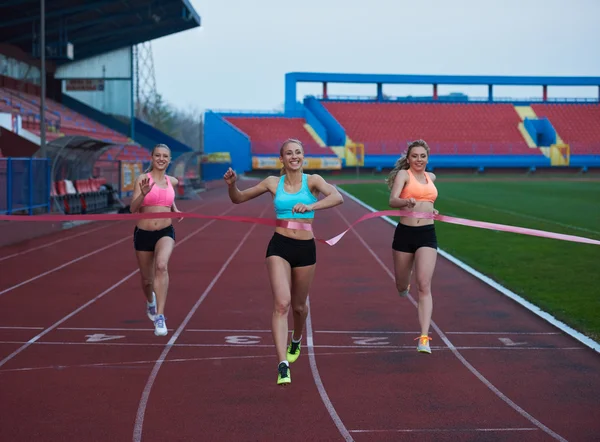 Női futók befejezése Race együtt — Stock Fotó