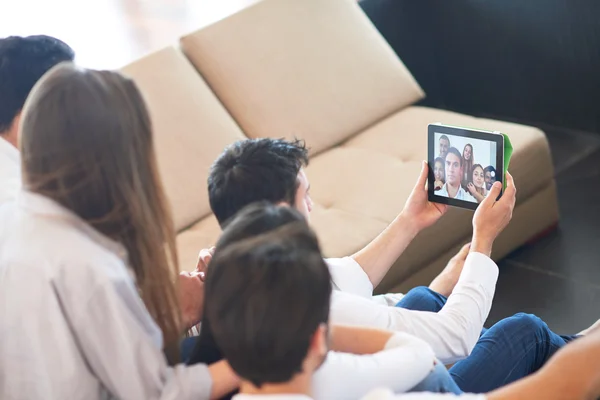 Group of friends taking selfie — Stock Photo, Image