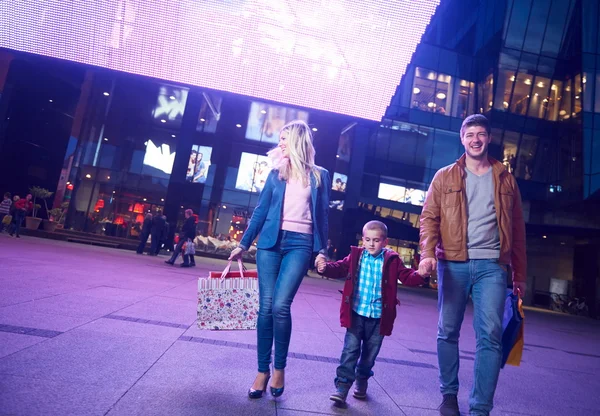 Familie genießt Einkaufen — Stockfoto