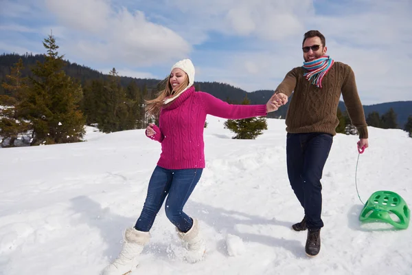 Lyckliga Unga Paret Kul Snö Utomhus Naturen Vacker Vinterdag Hälsa — Stockfoto