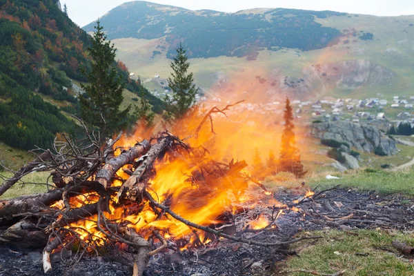 Hiking camp fire flame — Stock Photo, Image