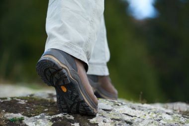 trekking botları adamla hiking