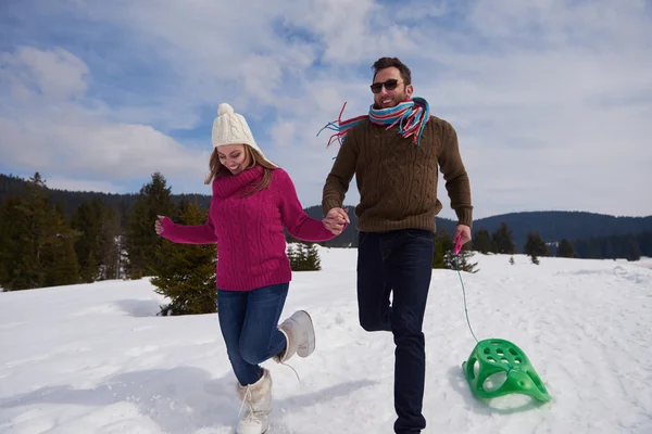 Couple s'amuser sur le spectacle frais — Photo