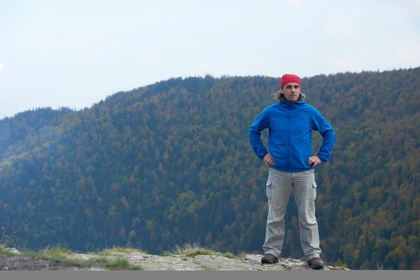 Adventure man with backpack hiking — Stock Photo, Image