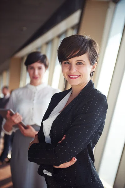 Geschäftsleute-Gruppe, Frauen als Teamleiter — Stockfoto