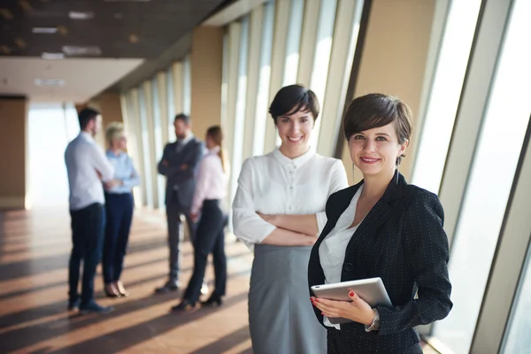 Geschäftsleute-Gruppe, Frauen als Teamleiter — Stockfoto