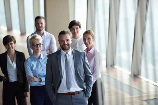 Mensen van uiteenlopende bedrijfsgroep — Stockfoto