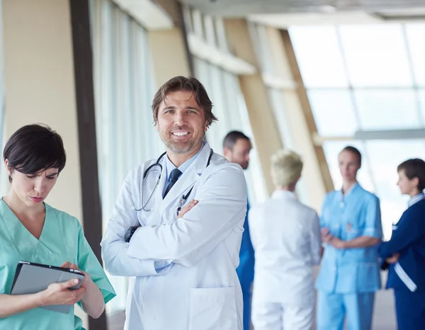 Gruppo Personale Medico Dell Ospedale Piedi — Foto Stock