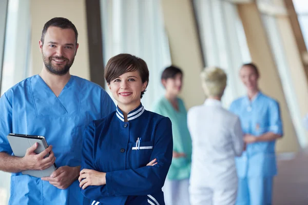 Groupe de personnel médical à l'hôpital — Photo