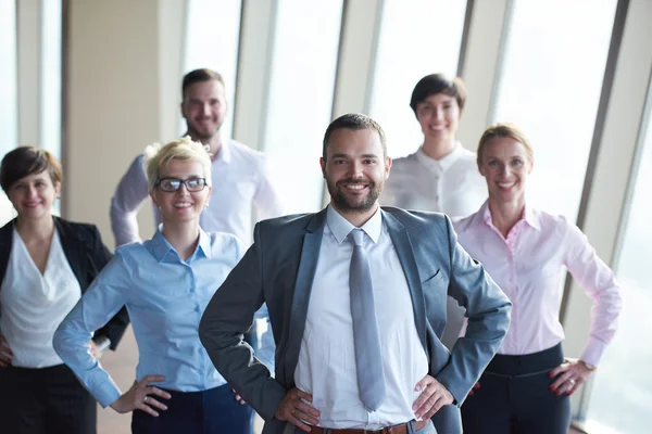 Gruppo variegato di uomini d'affari — Foto Stock