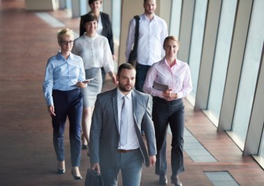 yürüyüş iş insanlar grubu