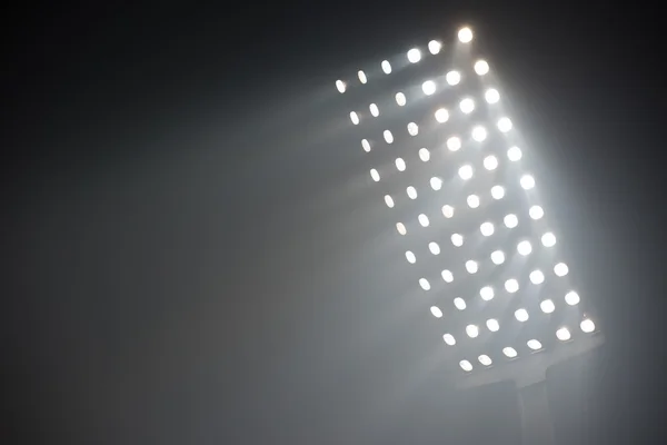 Προβολή Του Γηπέδου Ποδοσφαίρου Φώτα Ανακλαστήρες — Φωτογραφία Αρχείου