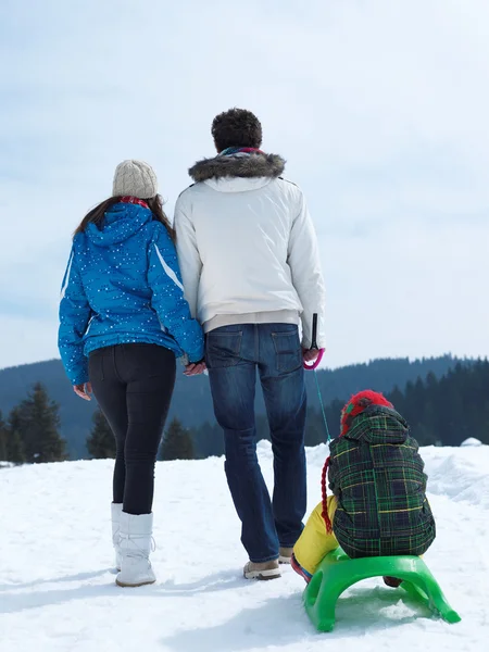 Snö och familj porträtt — Stockfoto