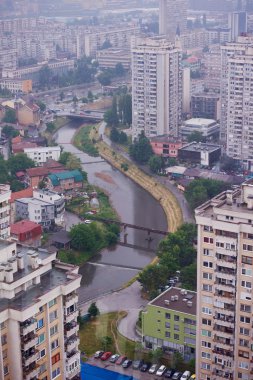 kötü hava şartlarında şehir