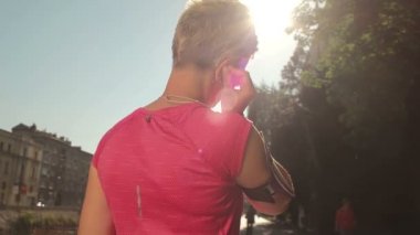 kadın ayar telefon koşu