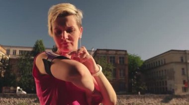 kadın ayar telefon koşu