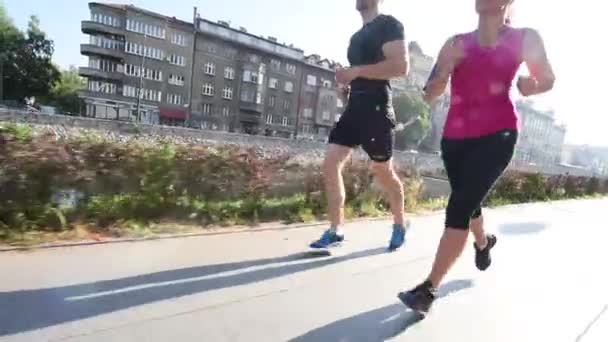Couple jogging le matin — Video