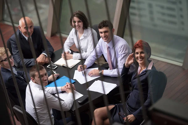 Vue du dessus du groupe de gens d'affaires sur la réunion — Photo