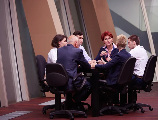 Grupo Personas Negocios Startup Tienen Reunión Interior Oficina Brillante Moderna — Foto de Stock