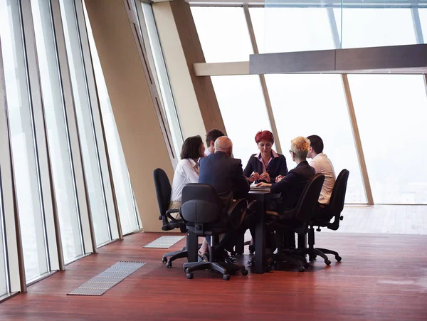 Grupo Personas Negocios Startup Tienen Reunión Interior Oficina Brillante Moderna — Foto de Stock