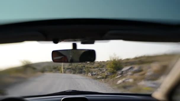 Hombre conduciendo un coche — Vídeos de Stock