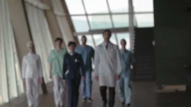 Ομάδα του ιατρικού προσωπικού στο νοσοκομείο — Αρχείο Βίντεο