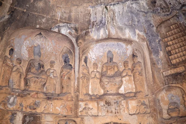 Híres Longmen Grottoes Szobrok Buddha Bodhisattvas Faragott Monolit Szikla Közelében — Stock Fotó