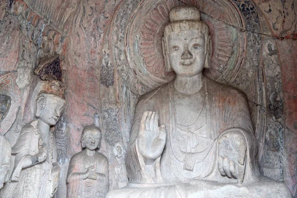 Grottes Longmen Célèbres Statues Bouddha Bodhisattvas Sculptées Dans Roche Monolithe — Photo