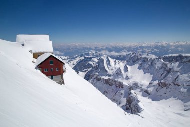 İsviçre 'nin Santis Dağı yakınlarındaki İsviçre Alplerinde kış