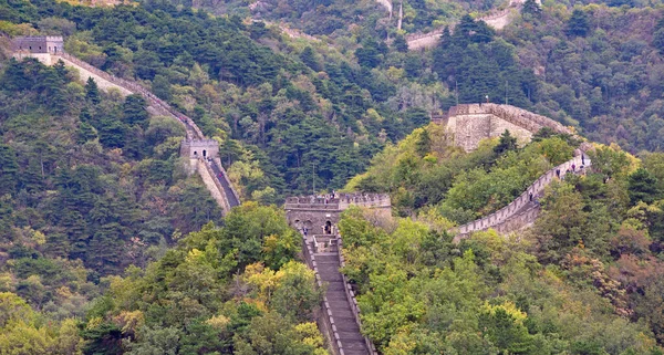Διάσημο Σινικό Τείχος Τμήμα Mutianyu Που Βρίσκεται Κοντά Στην Πόλη — Φωτογραφία Αρχείου
