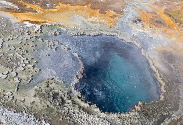 Colorida Piscina Agua Caliente Parque Nacional Yellowstone — Foto de Stock