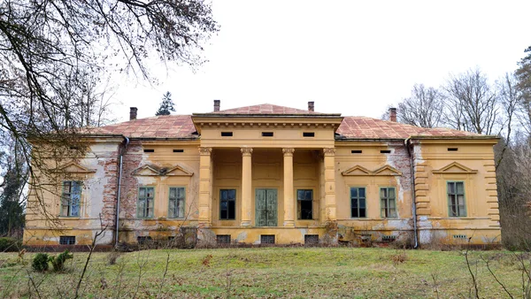 Odvos abandoned mansion — Stock Photo, Image