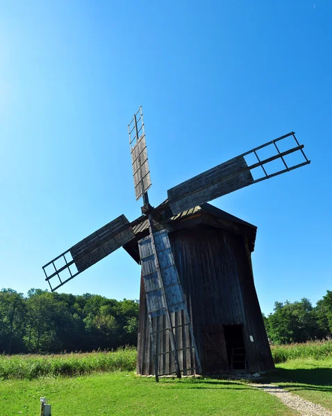 Sibiu ethno museo molino de viento — Foto de Stock