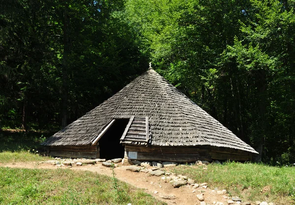 Schafstall aus Holz — Stockfoto