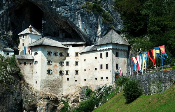 Predjama Castle — Stock Photo, Image