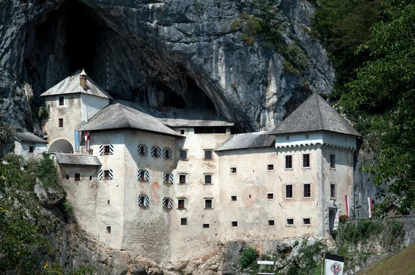 Predjama Castle — Stock Photo, Image