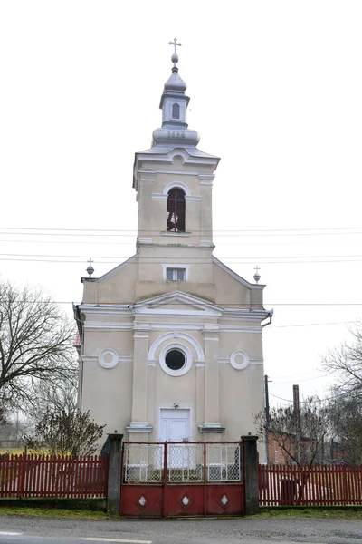 Nicolae balcescu pueblo iglesia — Foto de Stock