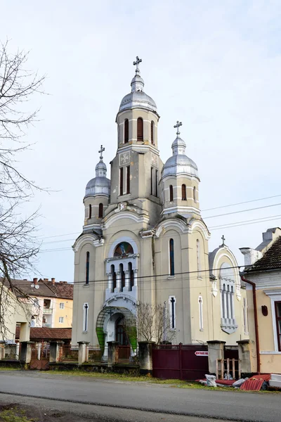 Iglesia del pueblo de barzava — Foto de Stock