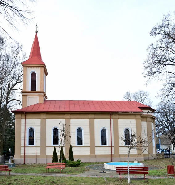 Paulis iglesia del pueblo —  Fotos de Stock