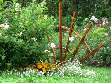 bir parkta flowerbed