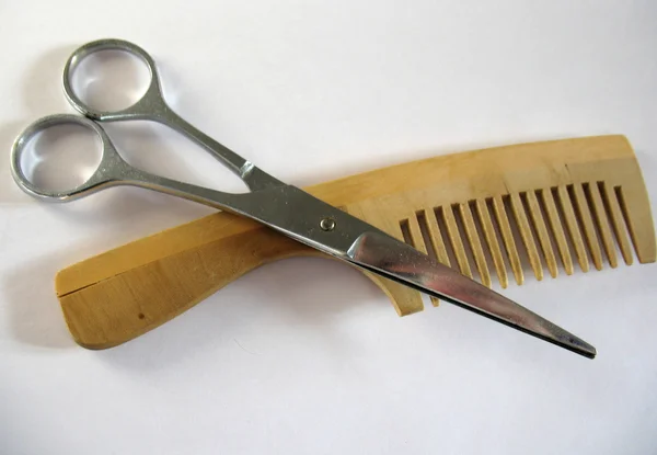 Comb and scissors — Stock Photo, Image