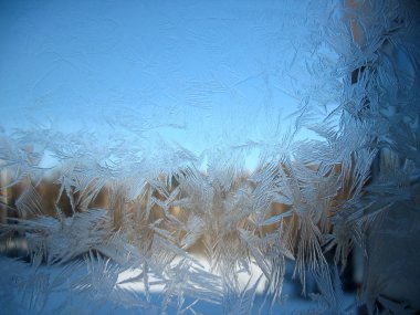Kış penceresinde soğuk desen