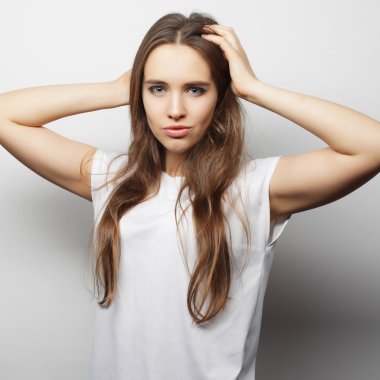 Genç güzel kadın.