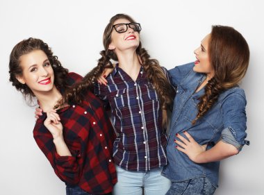 Üç şık seksi kız arkadaşlarım moda portre