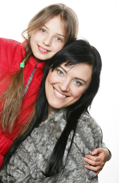 Madre y su hija sonriendo a la cámara —  Fotos de Stock