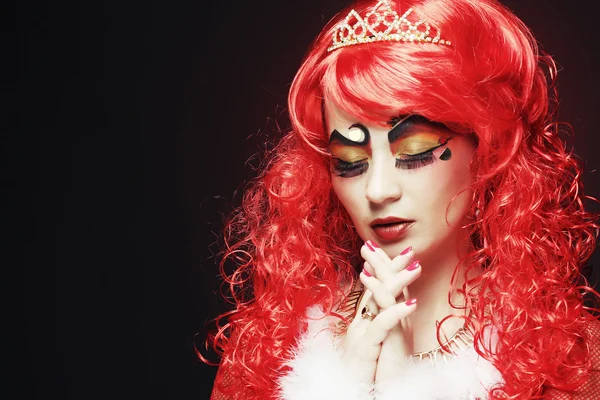 Księżniczka z jasnymi czerwonymi włosami — Zdjęcie stockowe