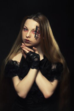 Yaratıcı yüz-sanat olan kadın