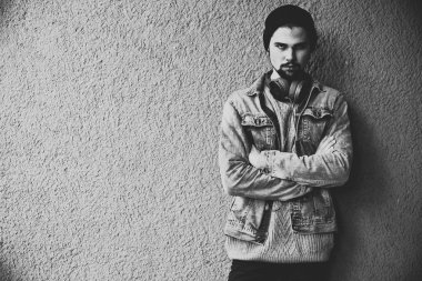 Hipster adam portre siyah beyaz