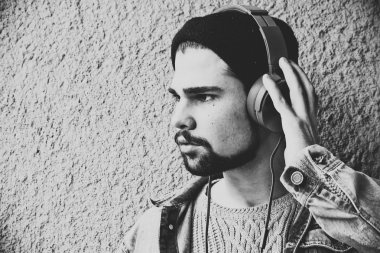 Hipster adam portre siyah beyaz