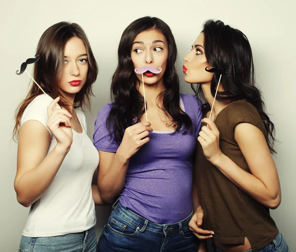 Elegante sexy hipster ragazze migliori amici pronti per la festa. — Foto Stock